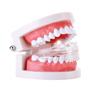 Unsichtbare kieferorthopädische Zahnspangen Dentalmaterialien Ästhetisch bequem