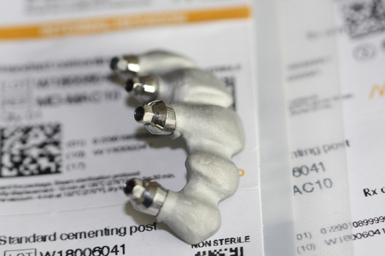 FDA 3014652903 PFM-Brücke zahnmedizinische in hohem Grade ästhetische extrem starke